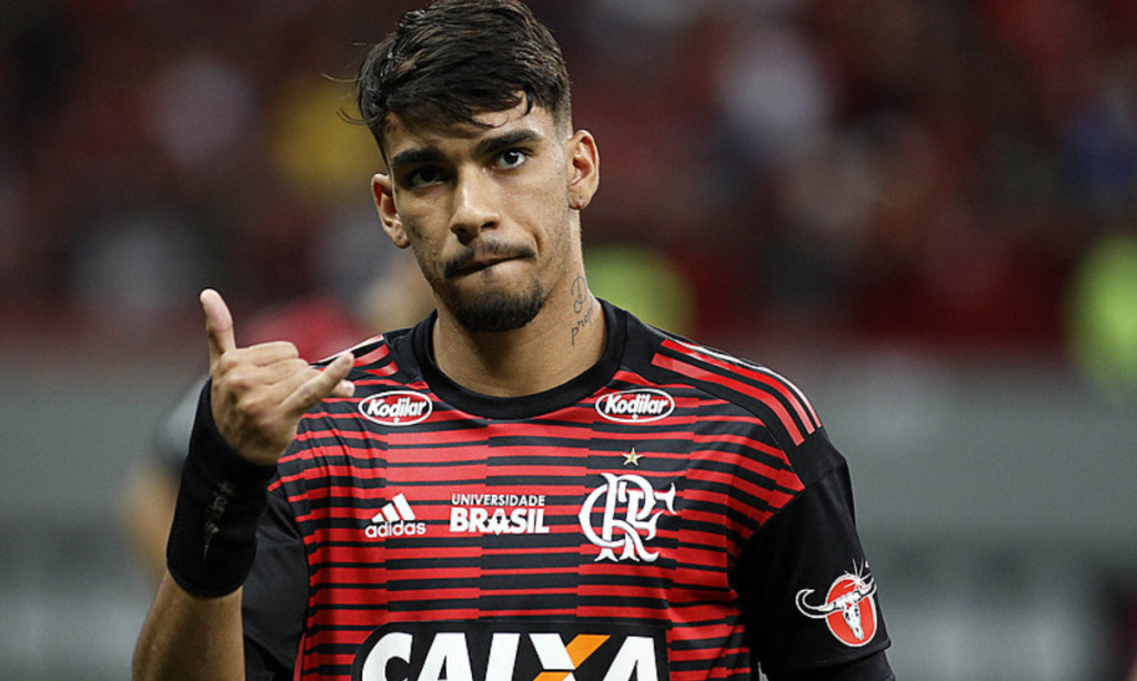 Flamengo acerta retorno de Paquetá