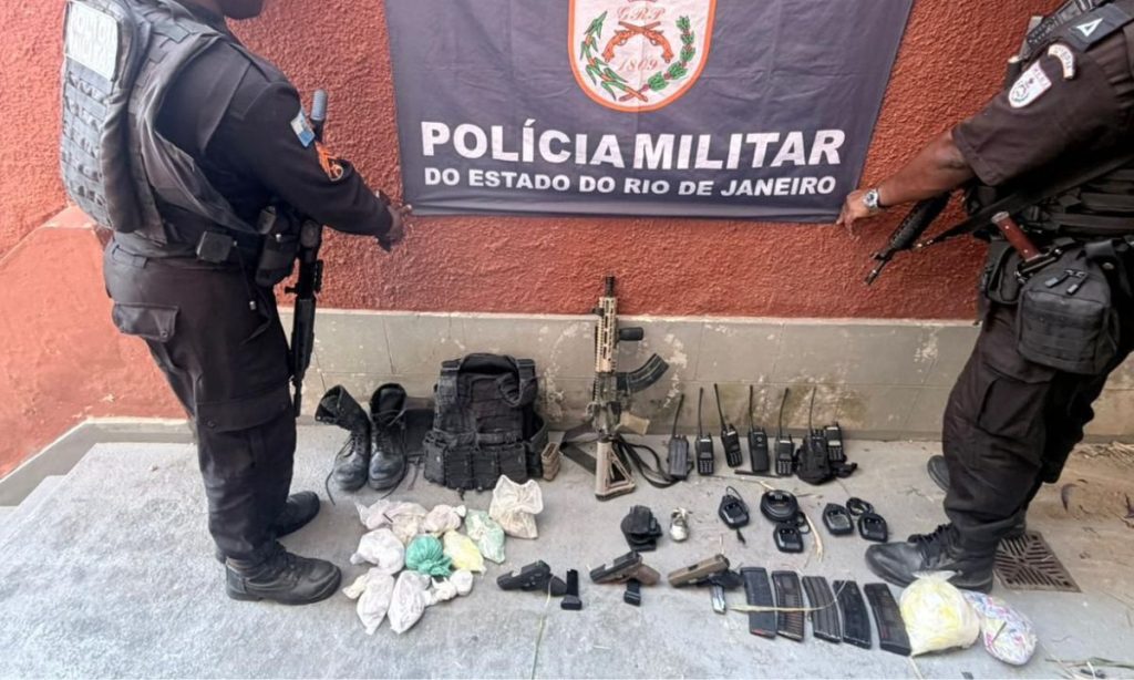 Bandidos fizeram reféns para fugir de facção rival em Niterói; chefe do tráfico é morto 25 FOTO HORIZONTAL NO SITE 48