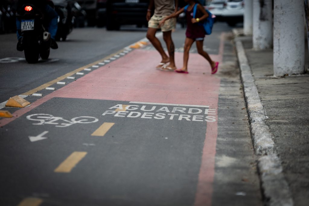 Criancas sem Botinho em Itaipu Pericles Cutrim Enfoco 8 21