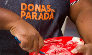 Mulheres em situação de violência ganham curso gratuito de confeitaria em São Gonçalo