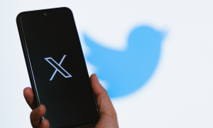 Rede social X, antigo Twitter, cai nesta segunda-feira (16)