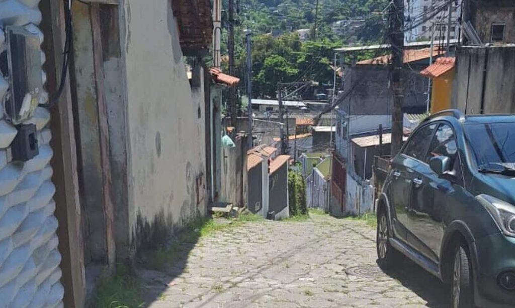 Zona Norte de Niterói vive drama sem água há 1 mês