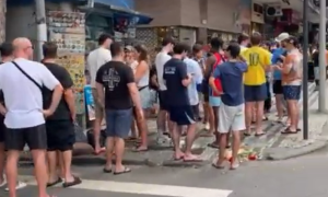 Turistas em fila enorme para assistir Botafogo x Fluminense; vídeo