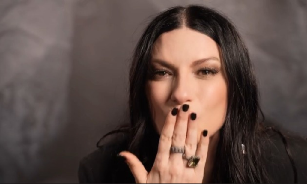 Laura Pausini revela planos de gravar álbum em português: 'Quero fazer isso no Brasil' 27 Laura Pausini 3 1