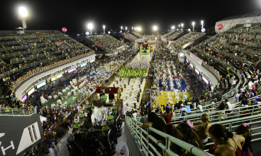 Muito além da Sapucaí: você sabia que há sambódromos por todo o Brasil? 25 Sambodromo de Manaus Centro de Convencoes Professor Gilberto Mestrinho