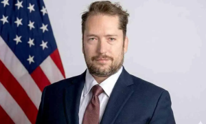 Lula revoga visto de assessor do governo Trump após inconsistências em pedido de viagem