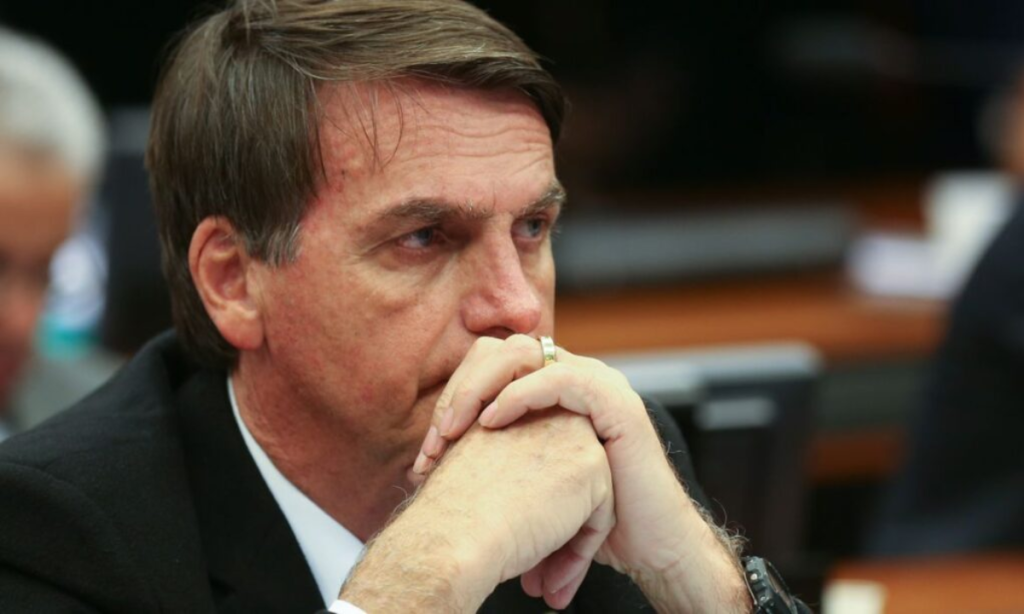 Bolsonaro continuará detido na Papuda, decide Moraes