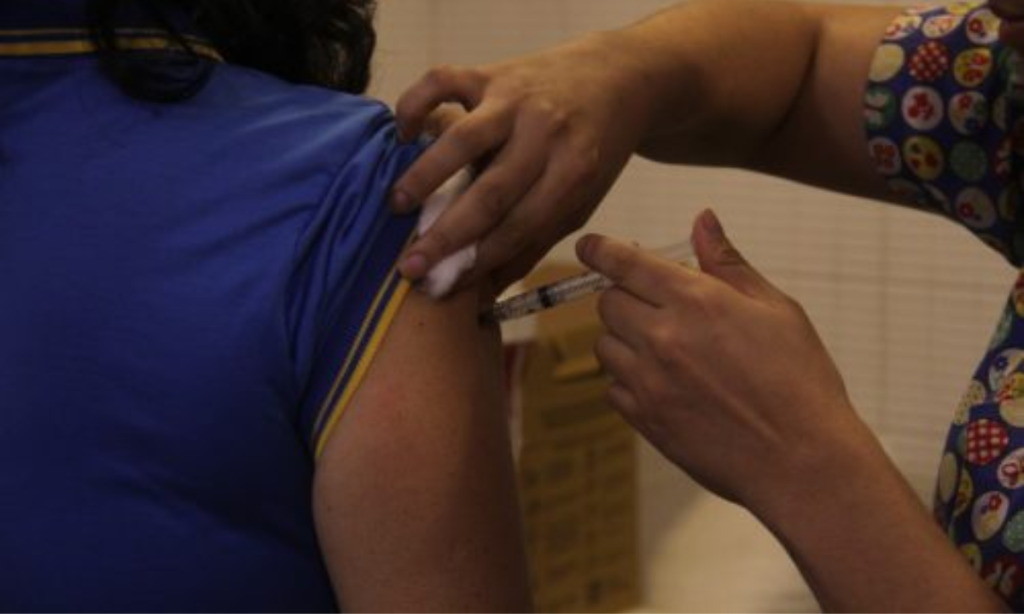São Gonçalo organiza Dia D de vacinação neste sábado (28)