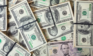 Valor do dólar aumenta no Brasil; entenda o motivo