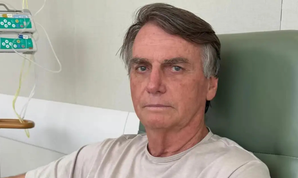 Jair Bolsonaro é liberado para casa por Alexandre de Moraes