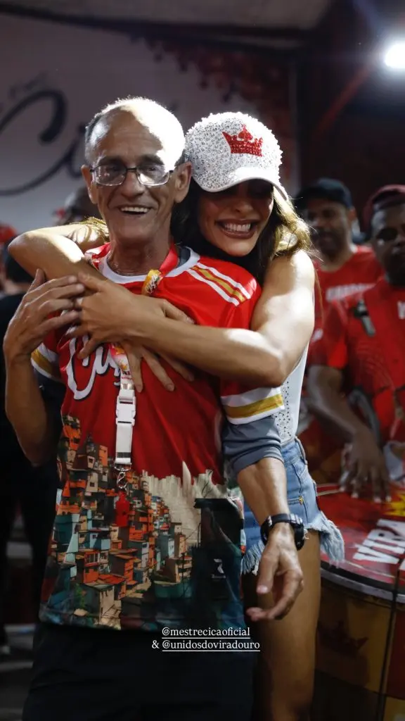 Juliana Paes em ensaio com a Unidos do Viradouro.