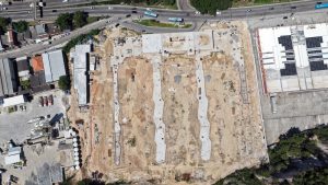 Obras do novo Terminal Rodoviário Caramujo em Niterói com baias e infraestrutura