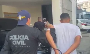 Dupla presa por tráfico de drogas em niterói