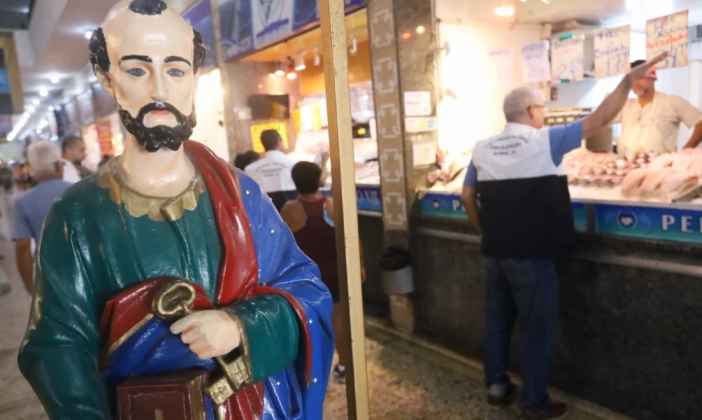 Fiscalização no Mercado São Pedro, em Niterói