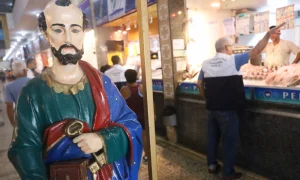 Fiscalização no Mercado São Pedro, em Niterói