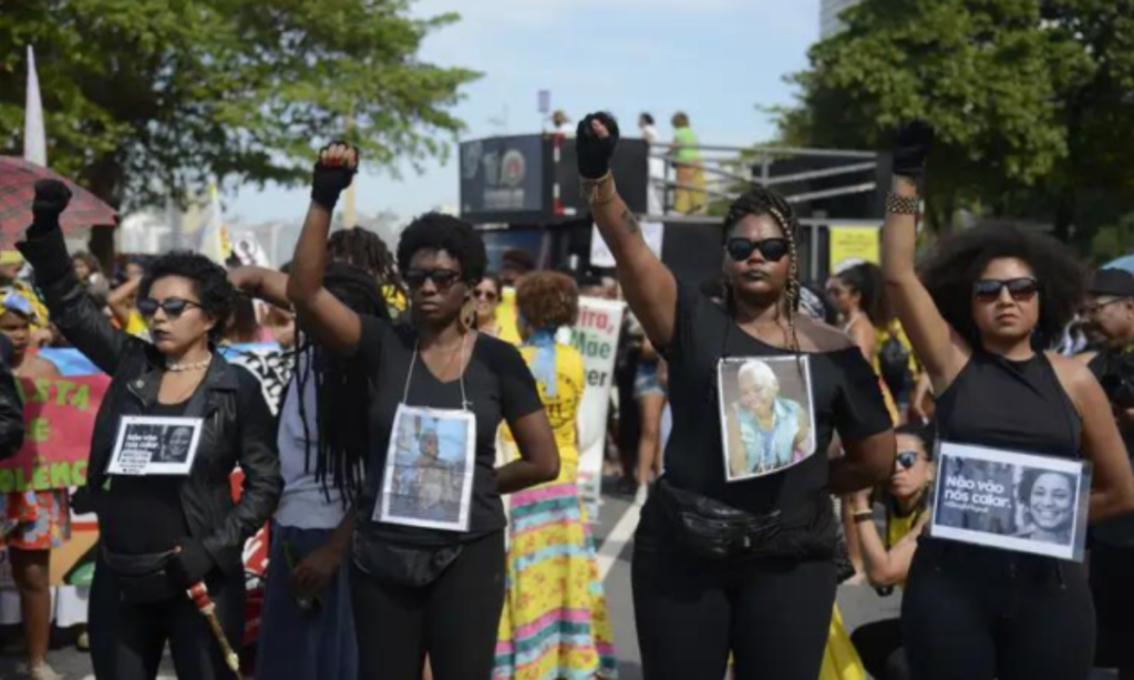 Mulheres negras são 62% das vítimas de feminicídio no Brasil 25 Mulheres negras são a maioria em casos de femincídio