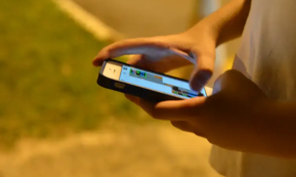 Um terço das vítimas de violência sexual online não relata o crime