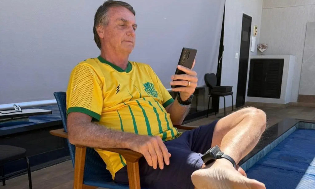 PM comunica ao STF troca de carregador de tornozeleira de Bolsonaro