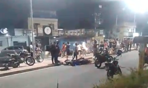 Colisão entre duas motos no bairro Jardim Catarina, em São Gonçalo, deixa quatro pessoas feridas. Vítimas foram levadas a hospitais da região. Saiba mais.