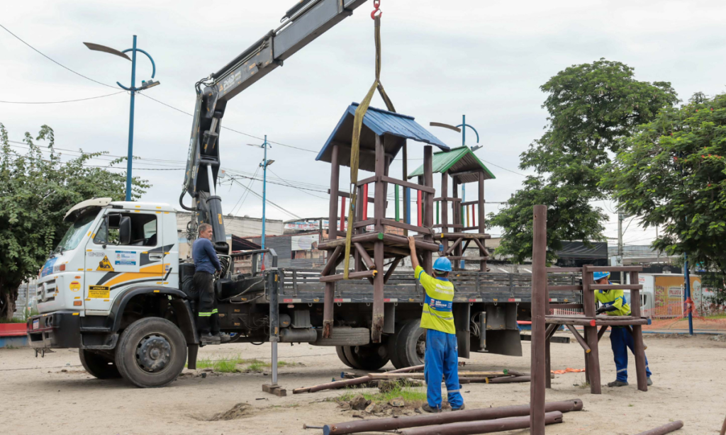 Prefeitura de São Gonçalo inicia obras na Praça da Trindade