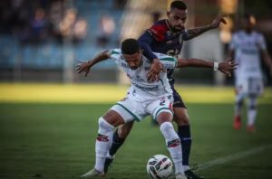 Time do Maricá comemorando gol na estreia da Série D