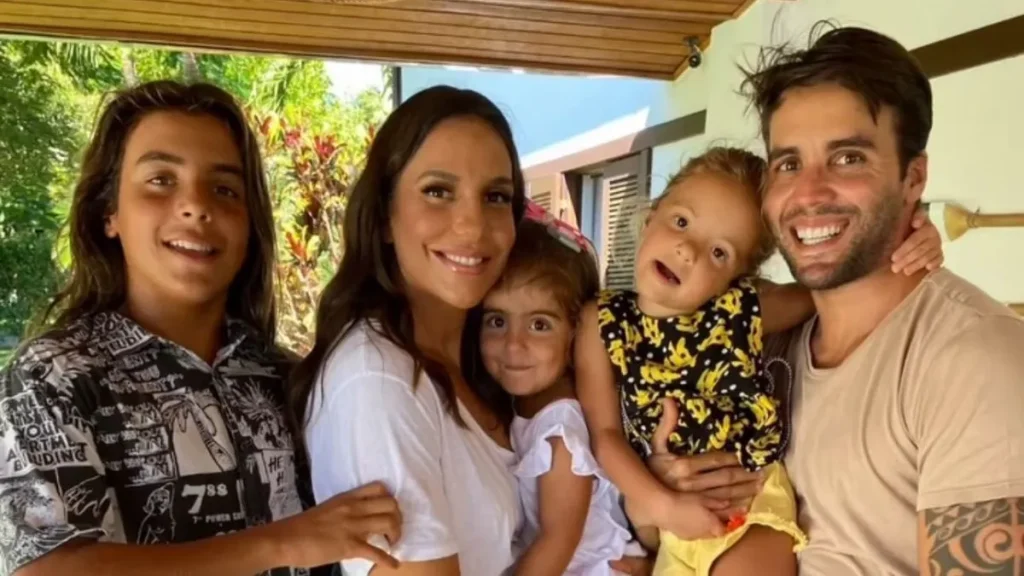 Daniel Cady ao lado de Ivete Sangalo.