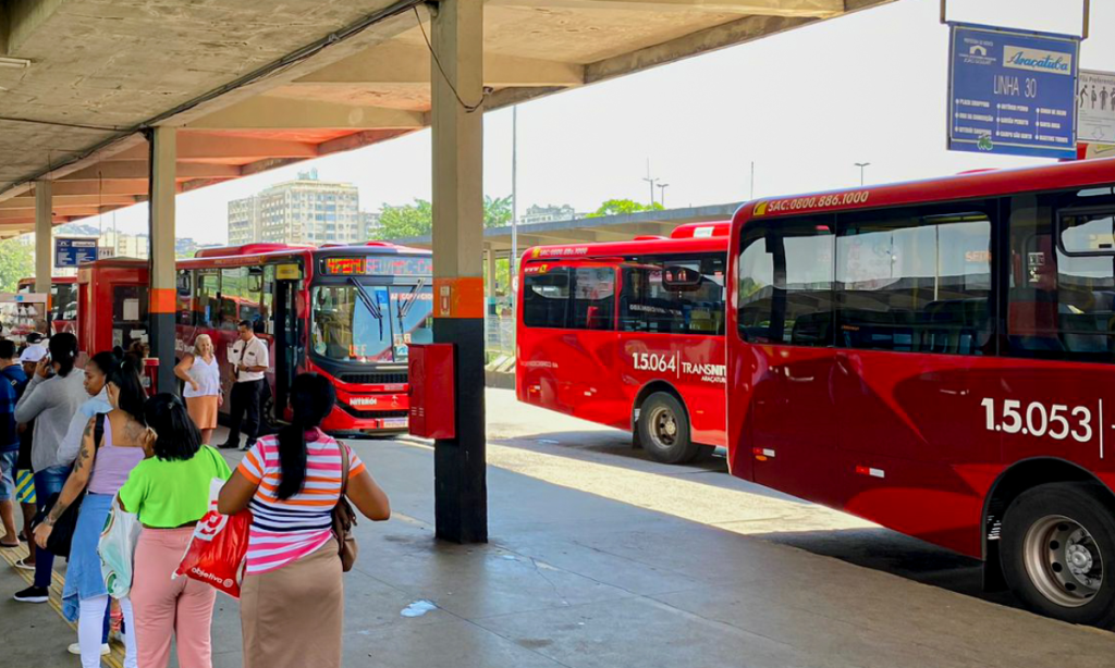 Interdição muda trajeto de ônibus em Niterói