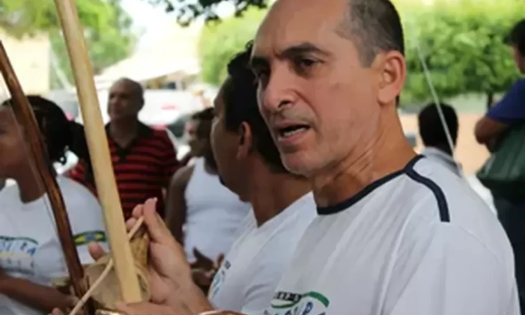 Inimiga de sangue: polícia afirma que irmã mandou matar capoeirista por dinheiro; vídeo 25 mestre sabia niteroi