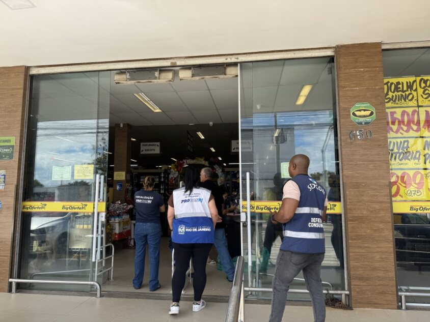 48 kg de alimentos vencidos são apreendidos no Rio, em nova fiscalização do Procon