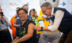 Campanha mira viajantes para barrar entrada do sarampo durante a Copa de 2026