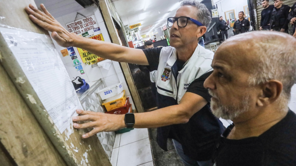 Peixaria de Niterói é interditada novamente e dono é preso