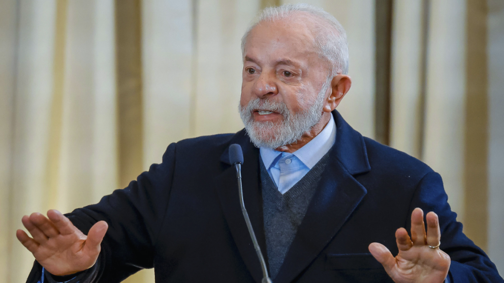Lula defende restrição da IA para evitar Fake News nas eleições