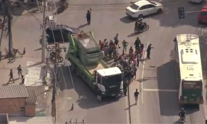 Ciclista morre atropelado no Jacarézinho, no Rio