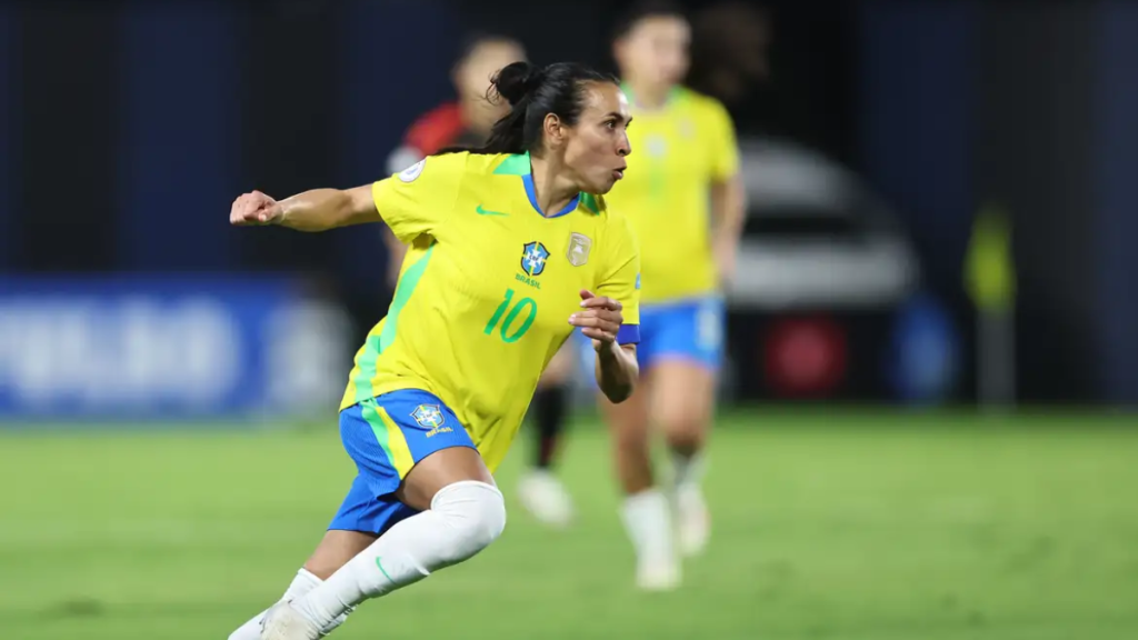 Marta é convocada de volta para seleção feminina em amistosos contra os EUA no Brasil