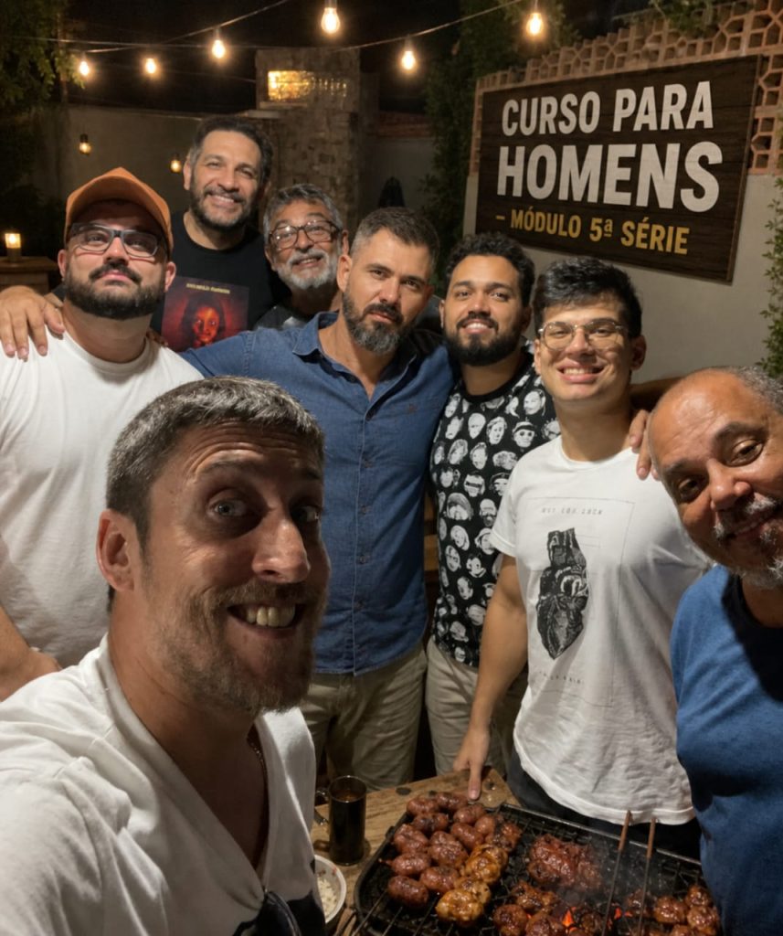 Comédia no Ventilador' estreia em Niterói e promete levar o público ao delírio de tanto rir 25 amigos 1
