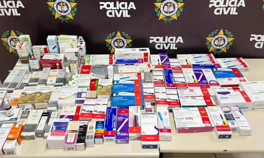 Medicamentos e cosméticos roubados pela quadrilha