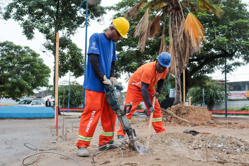 Nova Praça da Trindade, em São Gonçalo, avança com obras