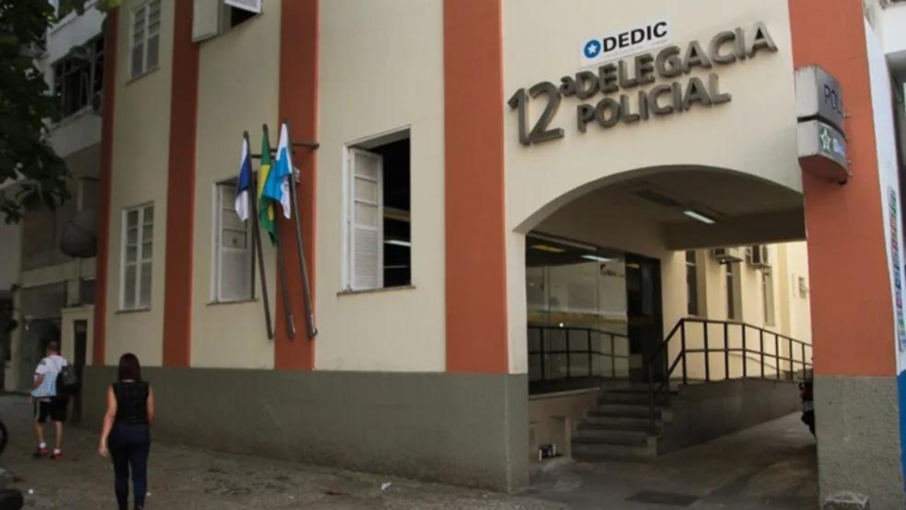 Homem é preso com munições de uso restrito que seriam levadas para comunidade no Rio