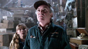 Ator de ‘Jumanji’ é morto a facadas em Los Angeles; enteado é preso