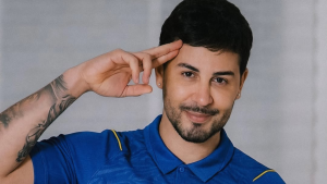Carlinhos Maia vira rosto de campanha do Chelsea e divide opiniões na web
