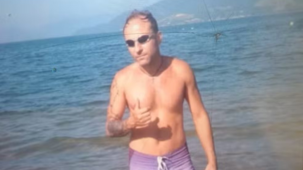 Briga de crianças acaba com homem morto a tiros em praça do Rio