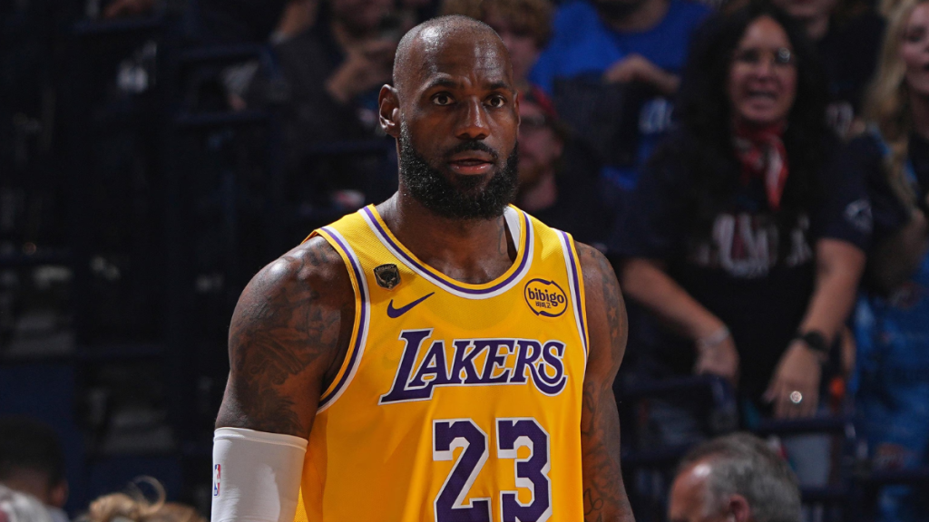 LeBron James anuncia saída do Lakers, após 8 anos