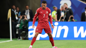 Cristiano Ronaldo marca dois e garante goleada de Portugal