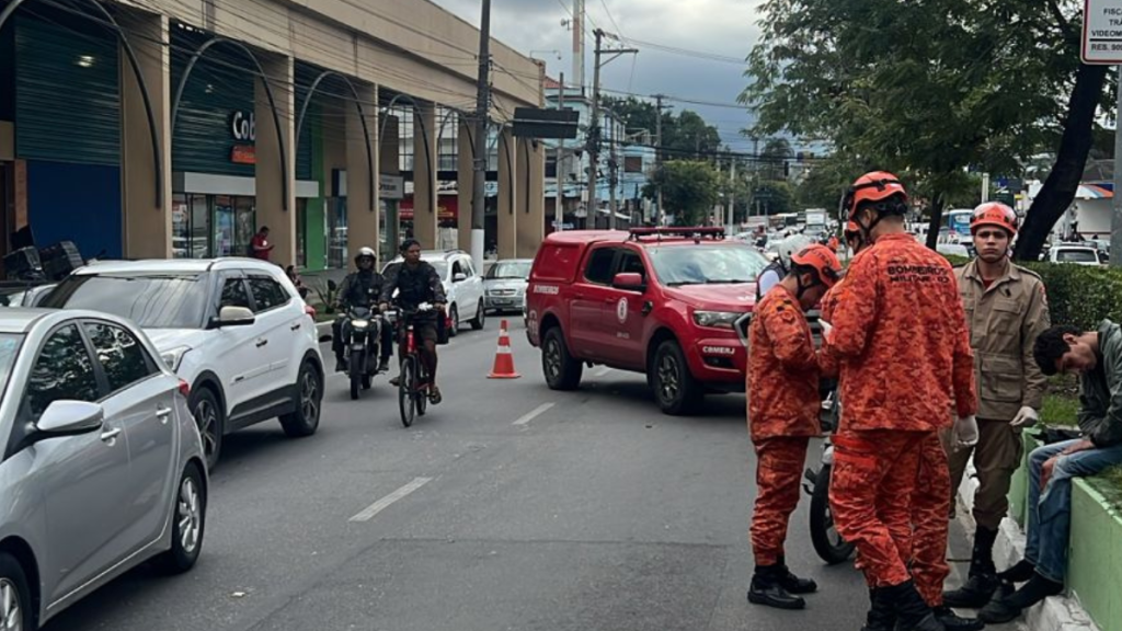 Acidente de moto deixa ferido no Centro de Niterói