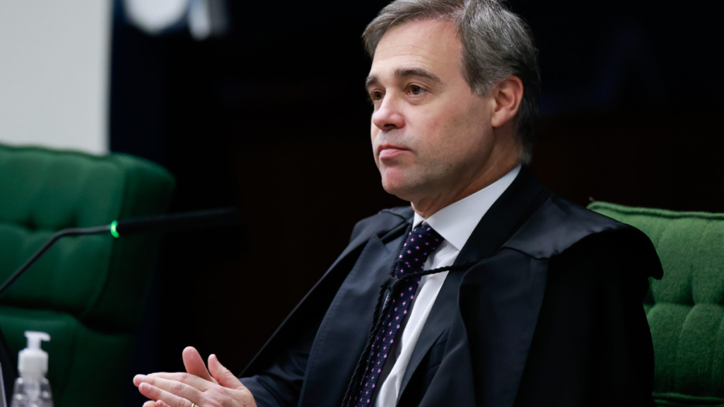 PGR defende relatoria de André Mendonça sobre investigação do Dark Horse