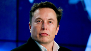Elon Musk vira o primeiro trilionário da história