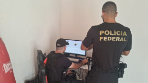PF faz operação contra armazenamento de pornografia infantil em Niterói