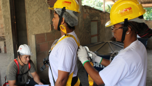 Curso gratuito de energia solar abre 30 vagas para mulheres em São Gonçalo