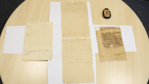 Documento assinado por Duque de Caxias é recuperado pela PF após aparecer em leilão