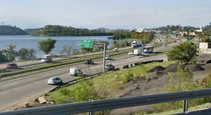 Congestionamento em São Gonçalo afeta trânsito sentido Niterói